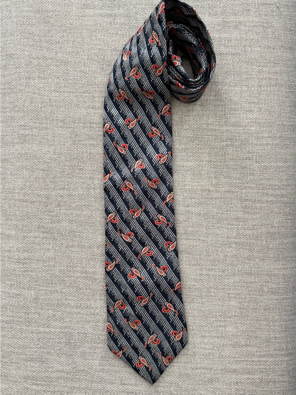 Vintage Brioni Men’s Navy Gray Paisley 100% Silk Tie Made in Italy